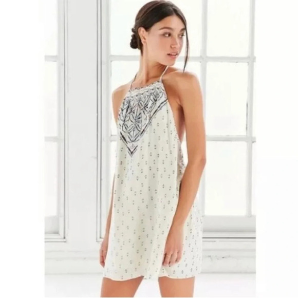 ECOTE by‎ URBAN OUTFITTERS Gigi Mixed Print T-Back Frock Mini Dress - Picture 1 of 8